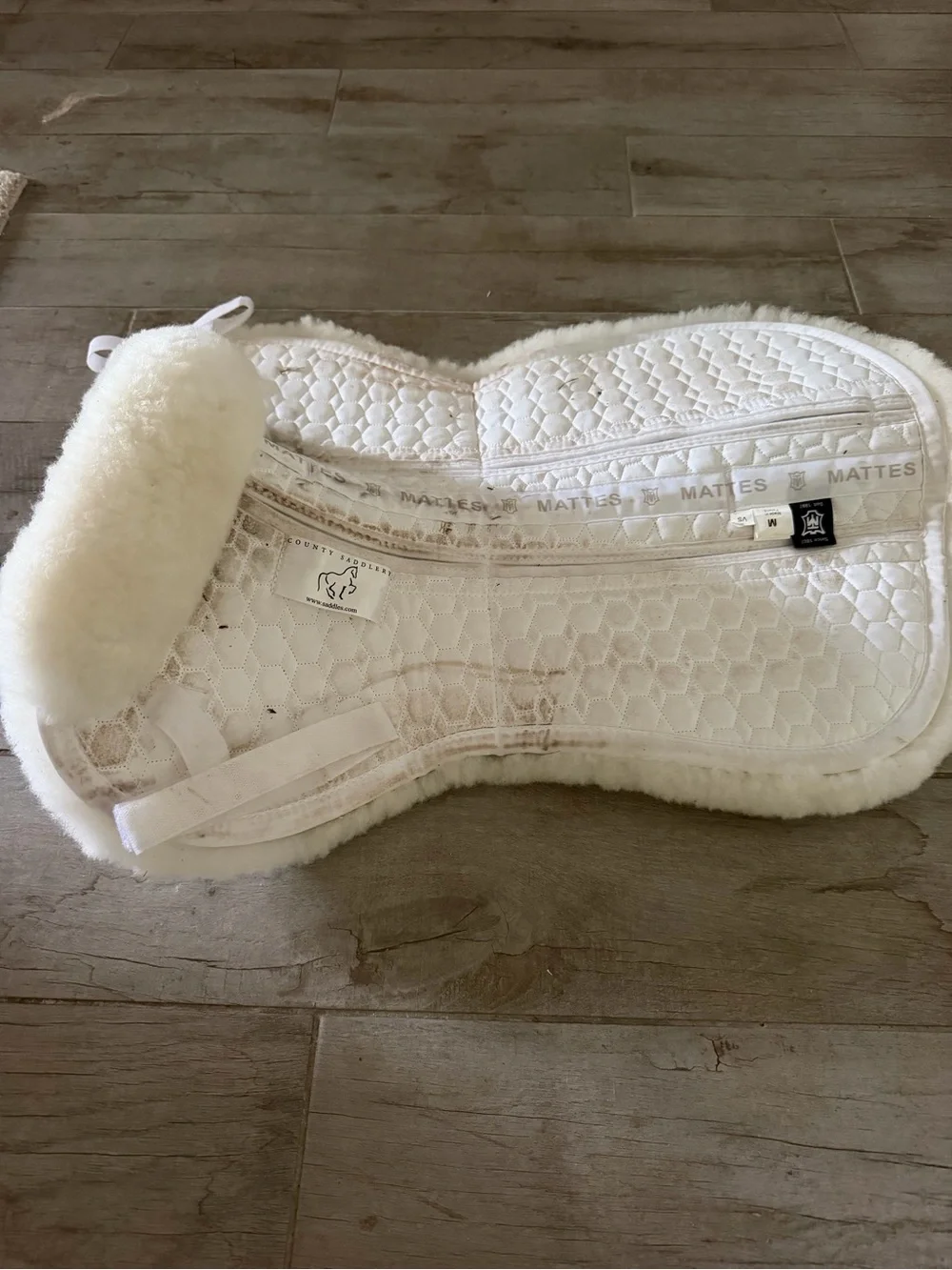 Mattes Sheepskin-Trim Saddle Pad